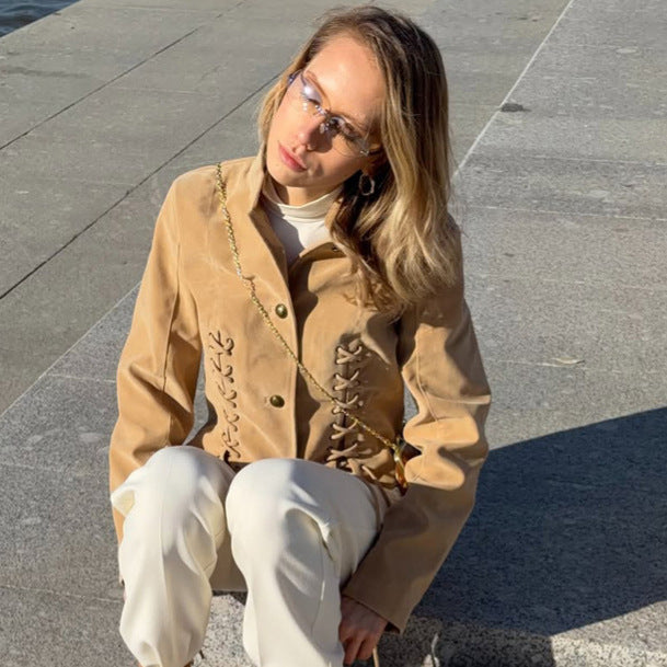 Damen Kurzjacke aus Veloursleder-Optik mit seitlichen Schnürungen & Stehkragen Echoarchiv