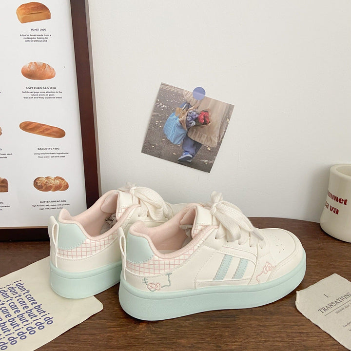 Damen Modische Sneaker mit verspielten Akzenten und rutschfester Sohle Echo Archiv