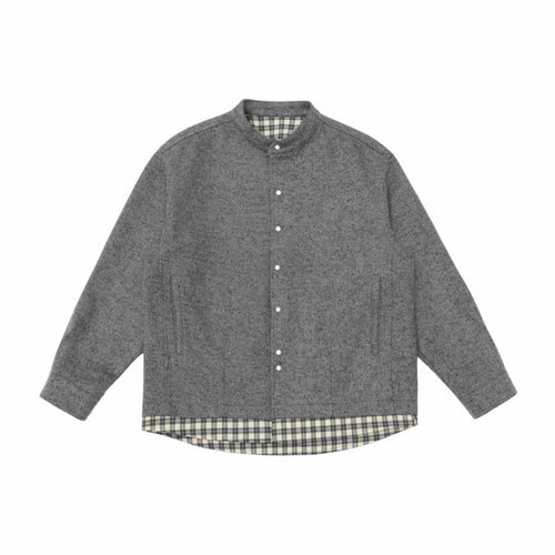 Unisex Oversize Wollmix-Hemdjacke mit Stehkragen, Druckknopfleiste und karierter Saumblende Echo Archiv