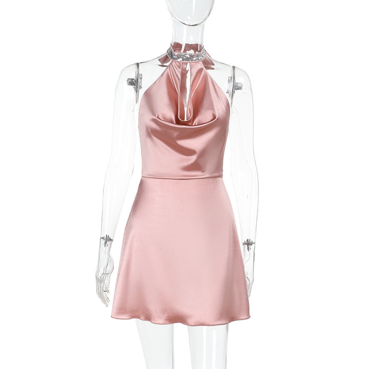 Damen elegantes Halterkleid mit luxuriösem Satin und verspieltem Detail Echo Archiv