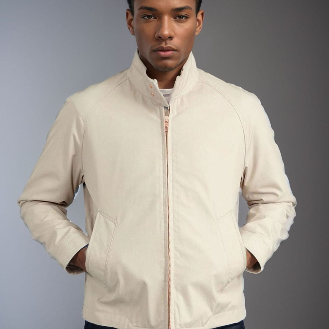 Herren elegante Steppjacke mit hohem Kragen und praktischen Taschen Echoarchiv