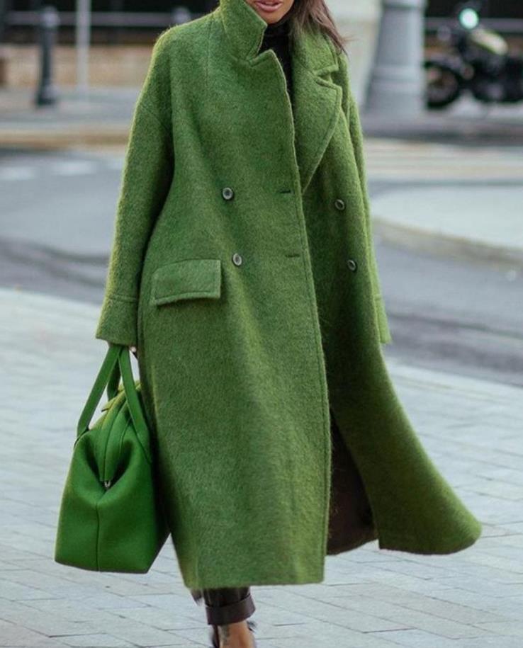 Damen nan Cape-ähnlicher doppelreihiger Wollmantel mit weitem Fall, hohem Stehkragen und Pattentaschen Echo Archiv