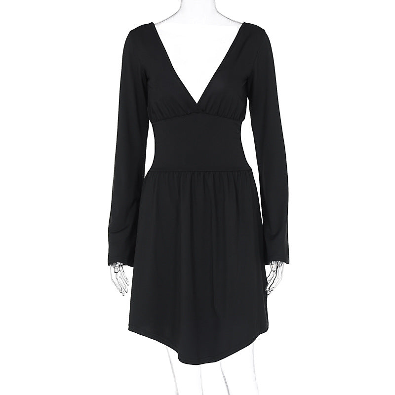 Damen elegantes Kleid mit tiefem V-Ausschnitt und langen Ärmeln Echo Archiv