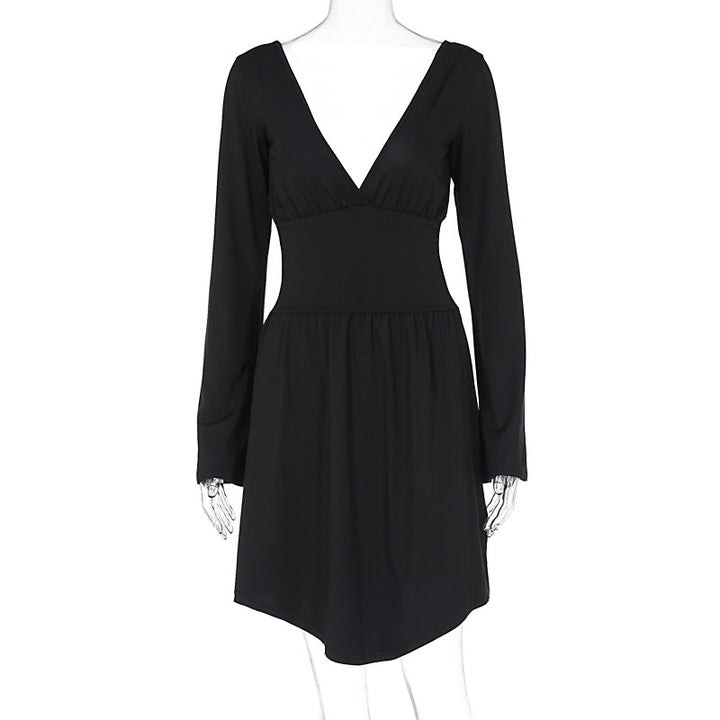 Damen elegantes Kleid mit tiefem V-Ausschnitt und langen Ärmeln Echo Archiv