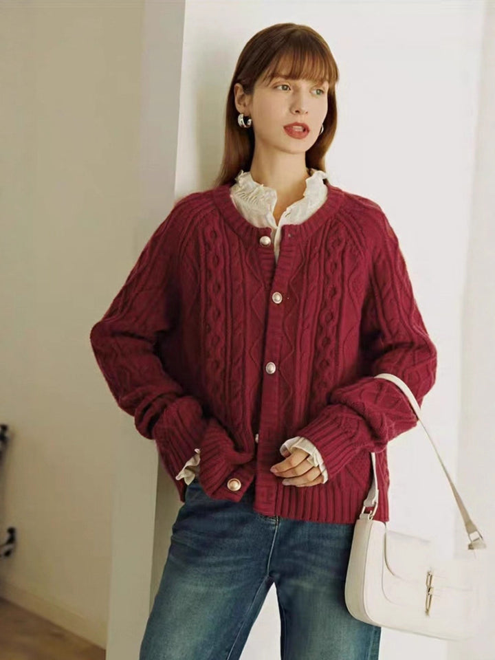 Damen Kuscheliger Zopf- und Rautenstrick-Cardigan mit Perlmuttknopfblende Echoarchiv