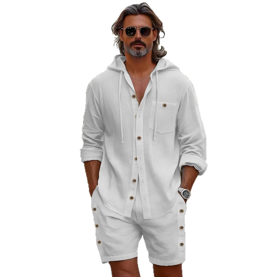 Herren modernes Freizeit-Outfit mit Kapuze und Shorts Echoarchiv