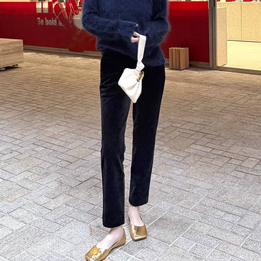 Damen Samt-Hose mit geradem Bein und hoher Taille Echo Archiv