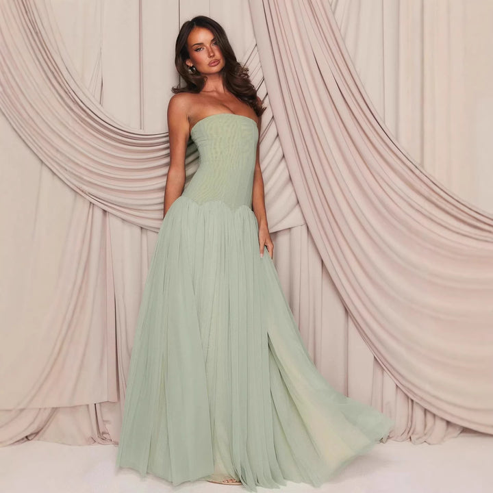 Damen Strapless Maxikleid mit elegantem Tüllrock und figurbetontem Oberteil Echo Archiv