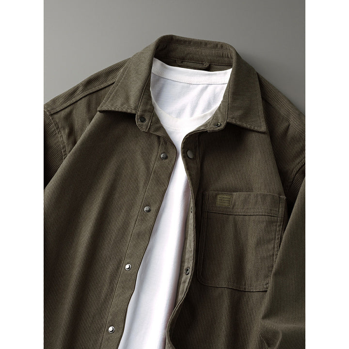 Herren Cord-Overshirt im Worker-Look mit Druckknopfleiste und aufgesetzter Brusttasche Echoarchiv