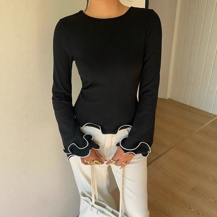 Damen Figurbetontes Langarmshirt mit Volantärmeln und welligem Saum – Avérine