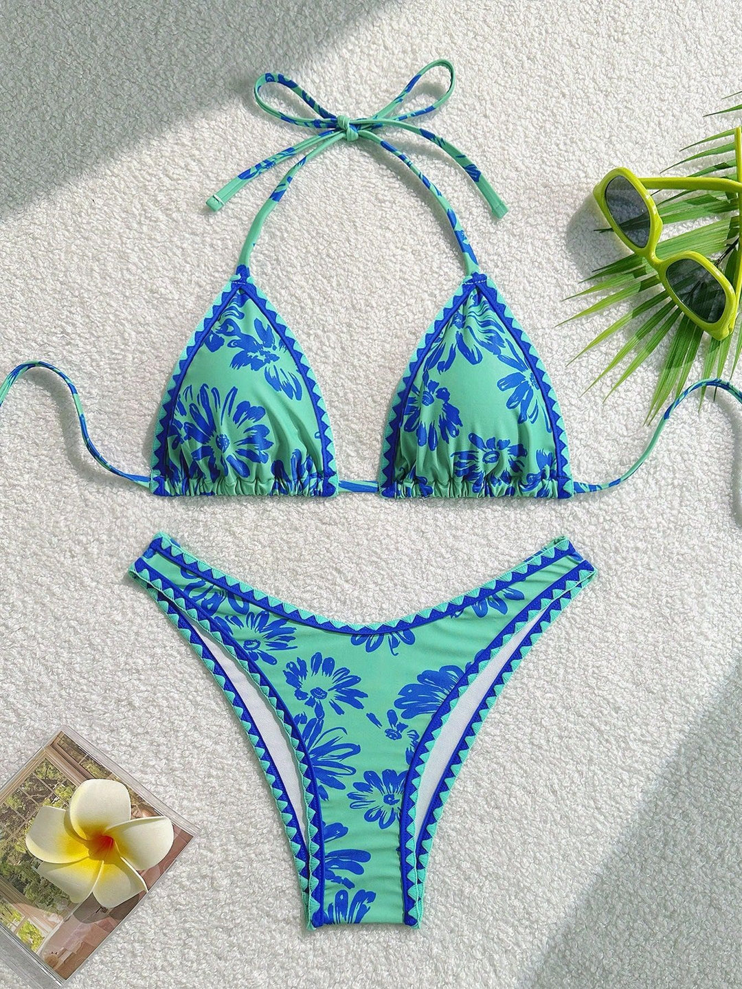 Damen Triangel-Bikini mit verspieltem Blumenmuster Echo Archiv