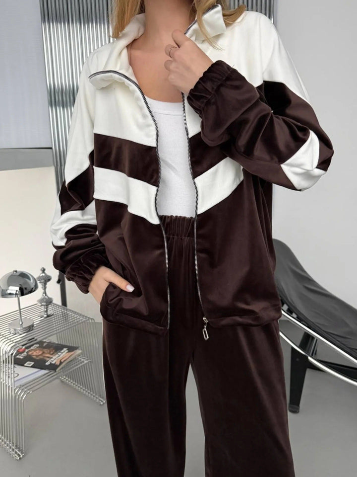 Damen Retro-inspiriertes Samt-Trackset mit Chevron-Design, Stehkragen und weiter High-Waist-Jogger – Avérine