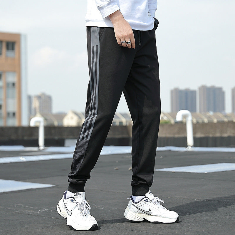 Herren Slim‑Fit Trainingshose mit elastischem Bund, Kordelzug und gerippten Bündchen Echoarchiv