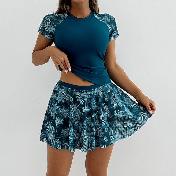 Damen Sportliches Badeset mit modischer Rüschenshort Echo Archiv