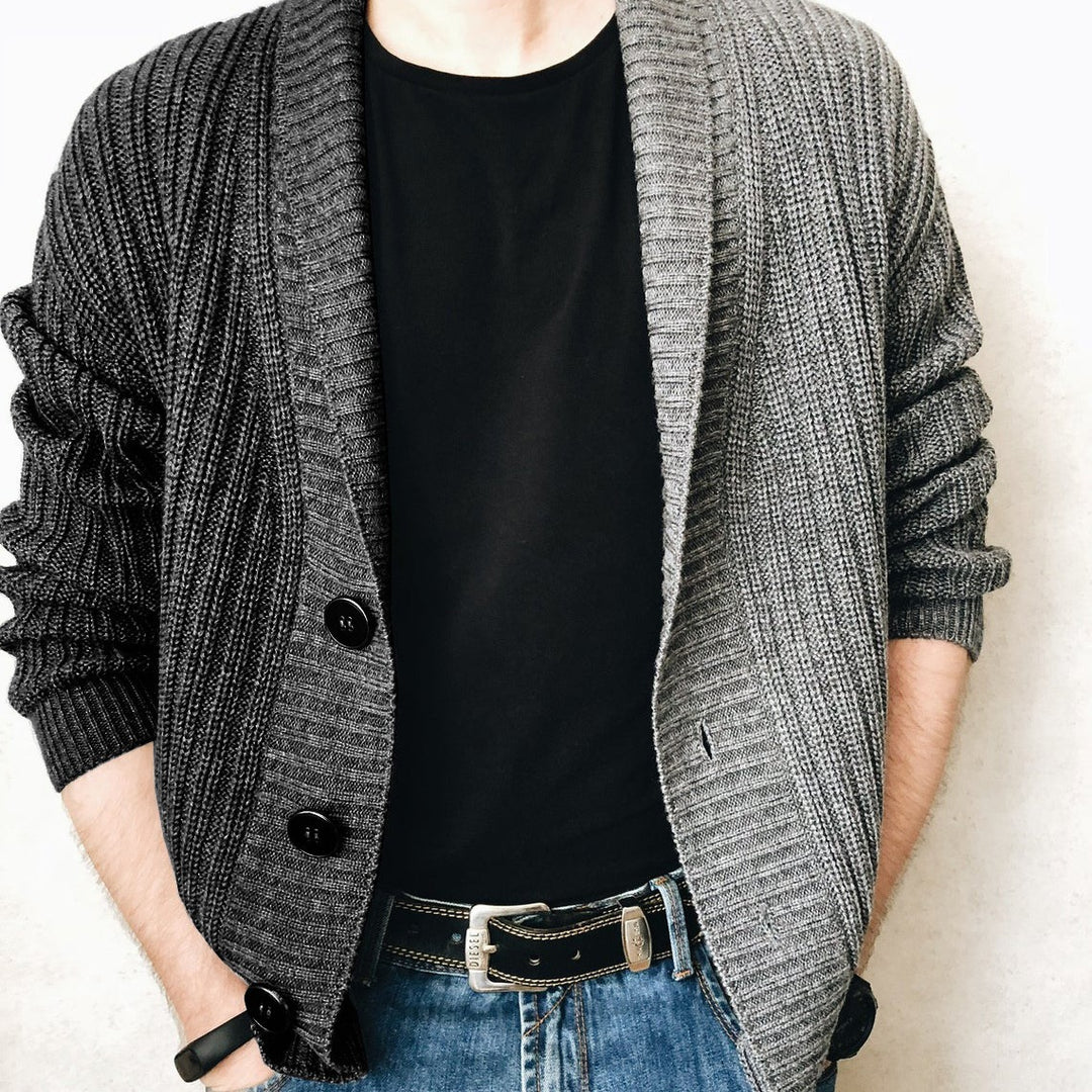 Herren Strickjacke mit modernem Strukturmuster und großen Knöpfen Echoarchiv