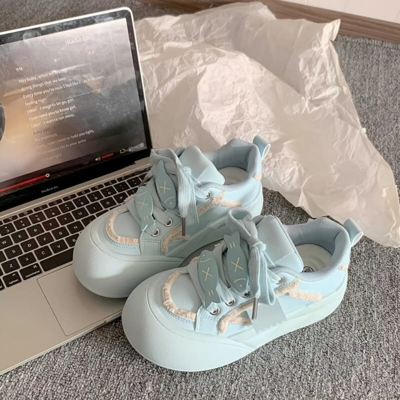 Damen Komfortable Sneakers mit voluminöser Sohle und verspielten Schnürdetails Echo Archiv