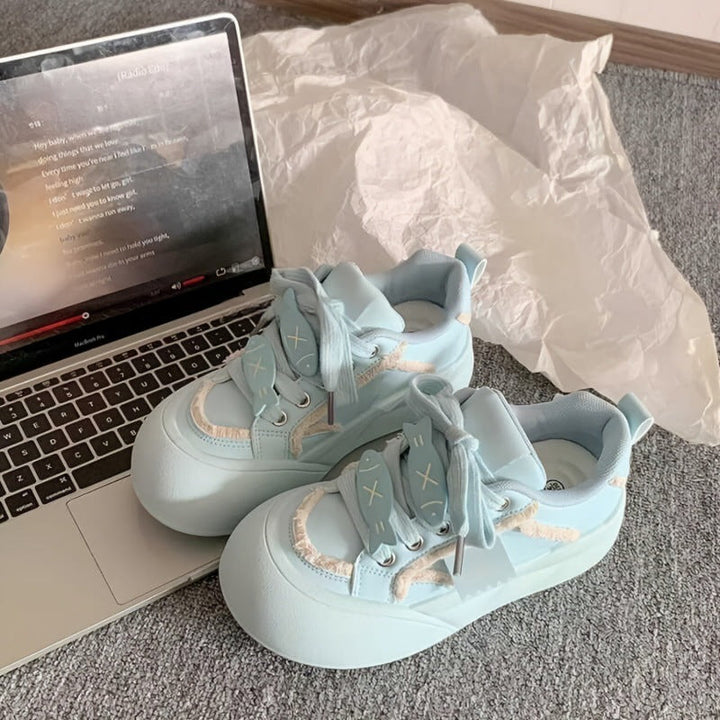 Damen Komfortable Sneakers mit voluminöser Sohle und verspielten Schnürdetails Echo Archiv