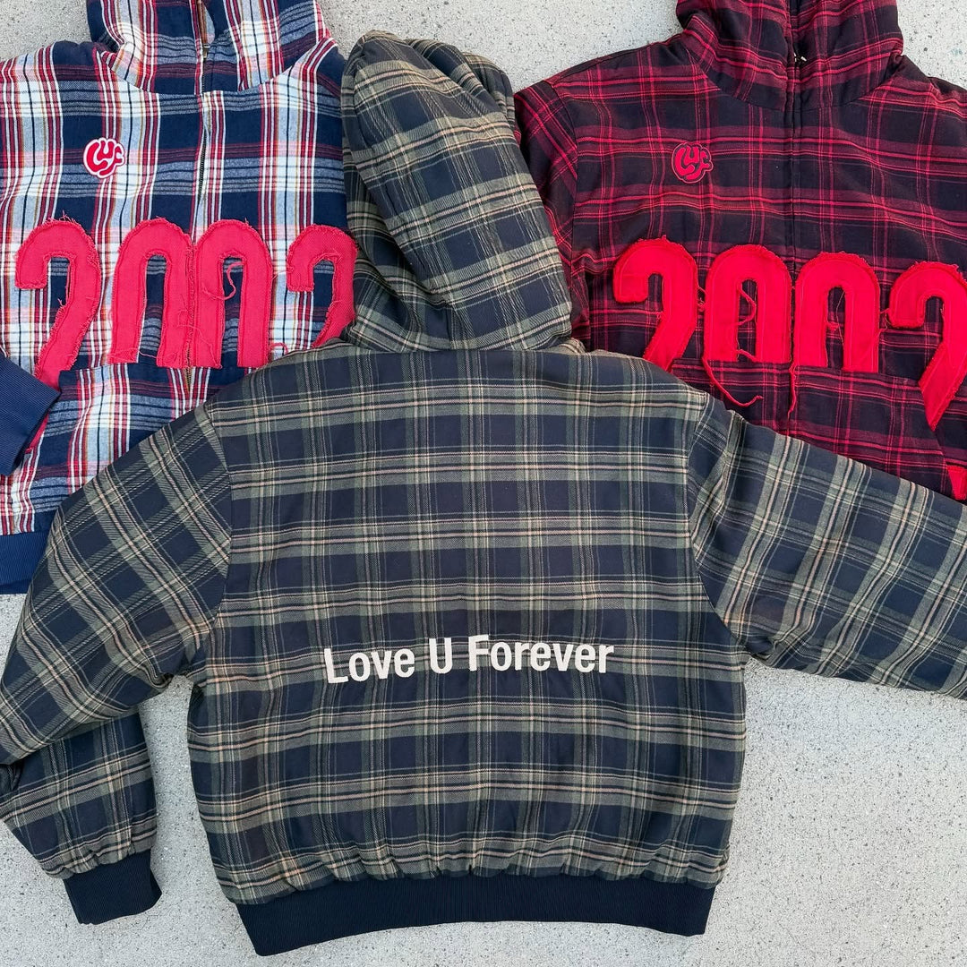 Unisex nan karierter Kapuzenpullover mit fransiger Jahreszahl-Applikation und Rippbündchen Echo Archiv