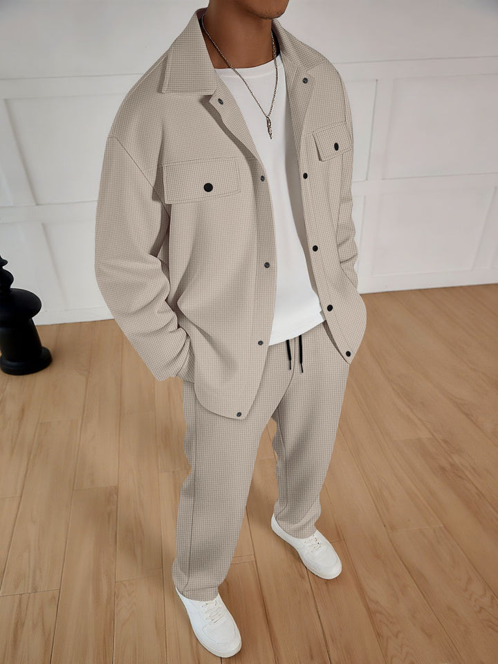 Herren modisches Freizeit-Set mit lässiger Jacke und bequemen Jogginghosen Echoarchiv