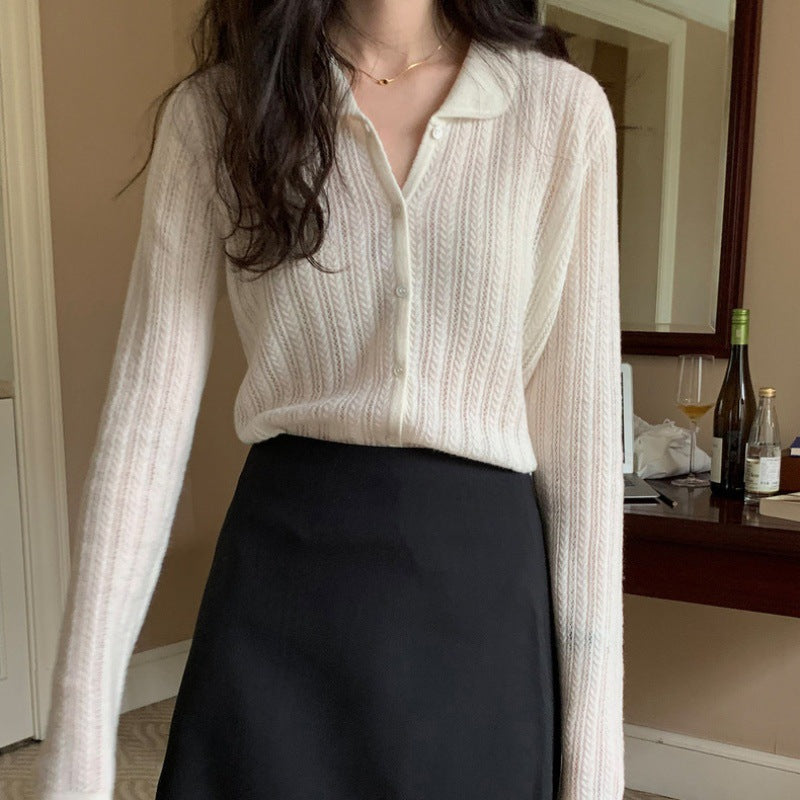 Damen Leichter Ajourstrick-Knopfccardigan mit Hemdkragen und feiner Zopfmusterstruktur Echoarchiv