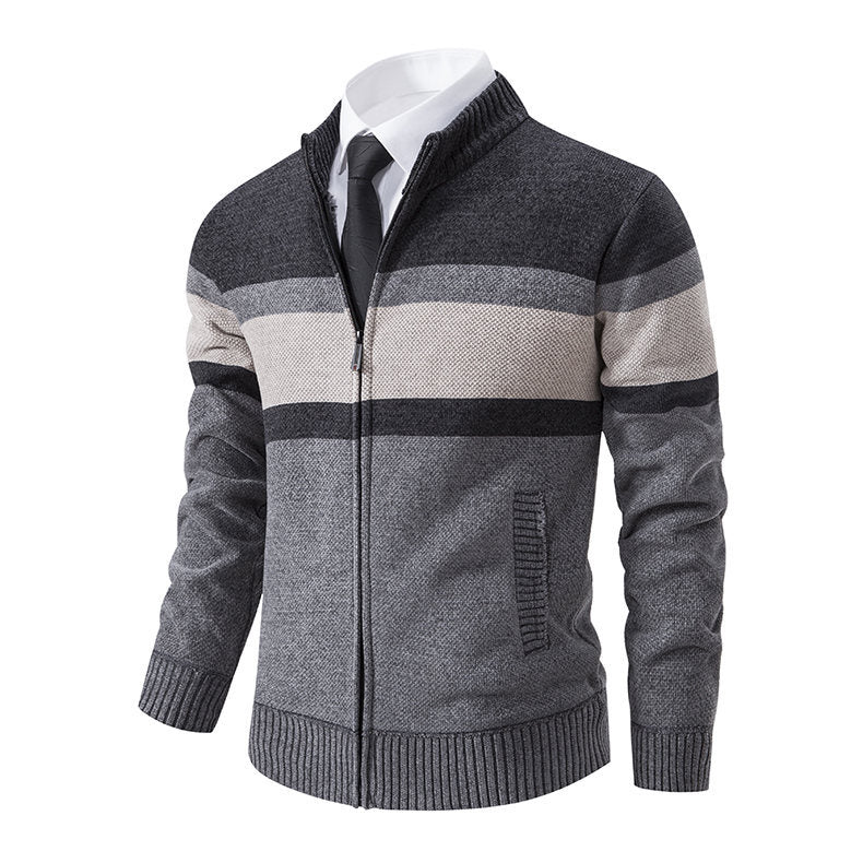Herren moderne Strickjacke mit hohem Kragen und durchgehendem Reißverschluss Echoarchiv