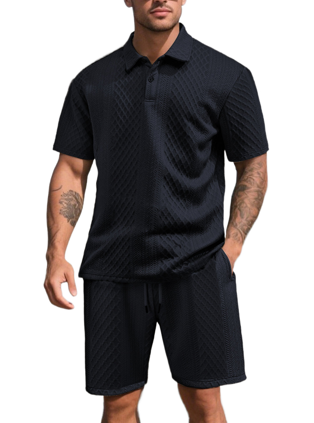 Herren nan dreidimensionales Relief-Freizeit-Set mit Polokragen, verdeckter Knopfleiste und elastischer Tunnelzugshorts Echo Archiv
