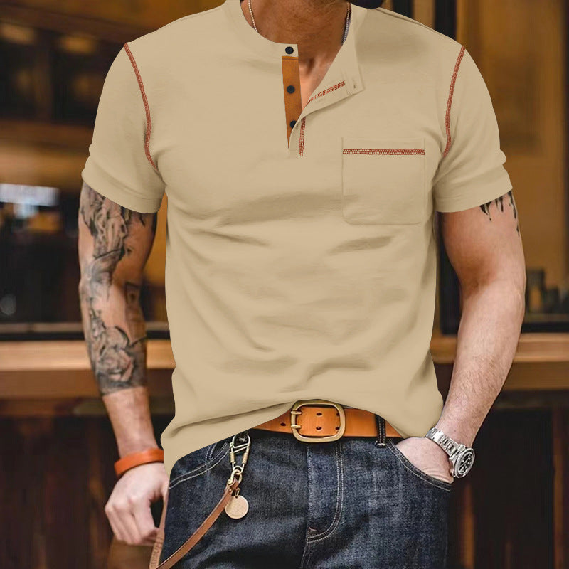 Herren modisches Kurzarm-Henley-Shirt mit kontrastierenden Akzenten und praktischer Brusttasche Echoarchiv