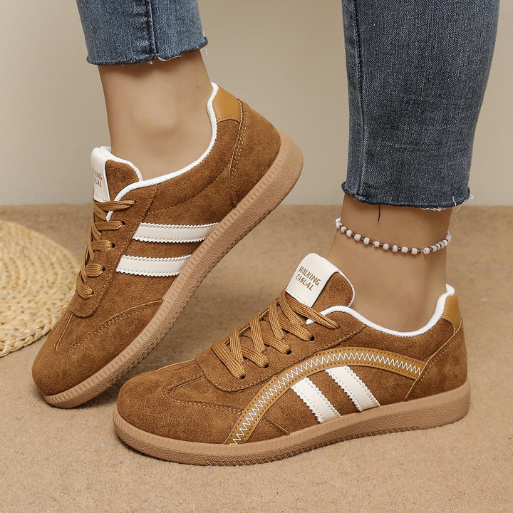 Damen Retro-Sneaker aus Veloursimitat mit gumähnlicher Laufsohle Echo Archiv