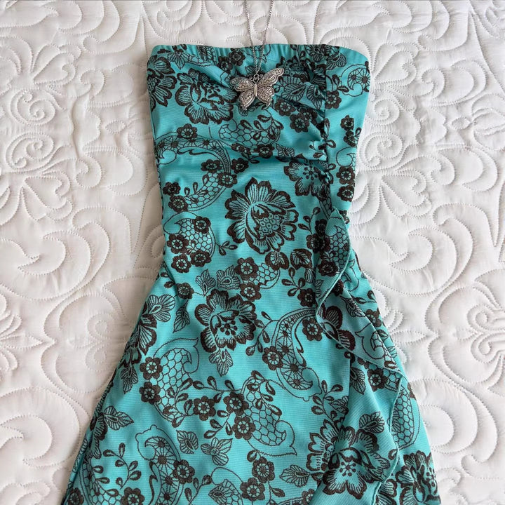 Damen Elegantes bodenlanges Kleid mit floralen Mustern Echo Archiv