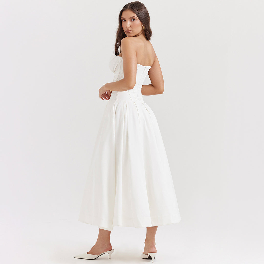 Damen Abendkleid mit elegantem Herz-Ausschnitt und voluminösem Rock Echo Archiv