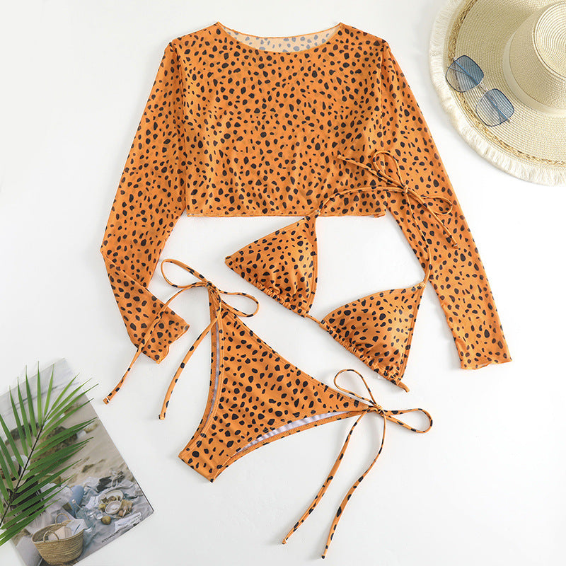 Damen Bikini-Set mit langärmligem Mesh-Oberteil und modischen Details Echo Archiv
