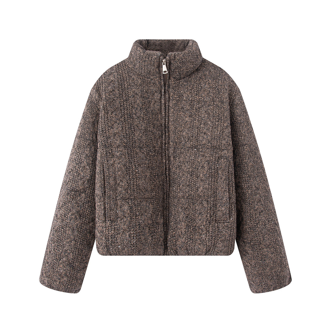 Damen nan gesteppte Strickoptik-Steppjacke mit Zopfmuster, Stehkragen und Eingrifftaschen Echo Archiv