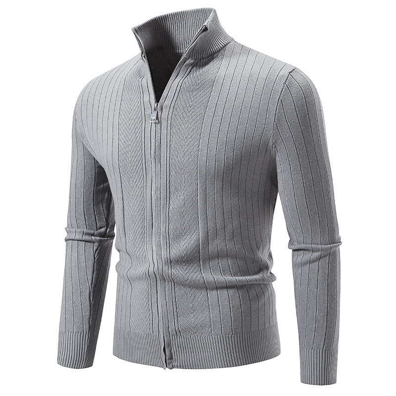 Herren Schmal geschnittene Feinstrick-Zipjacke mit Stehkragen und markanter Rippstruktur Echo Archiv