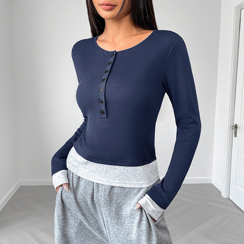 Damen Langärmeliges Crop-Shirt mit Henley-Knopfleiste, Figurbetonter Stretch-Passform und Daumenloch Echoarchiv