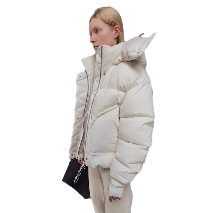 Damen Oversize Wattierte Pufferjacke mit extra hohem Stehkragen, zweifachem Frontreißverschluss und kastiger Silhouette Echoarchiv