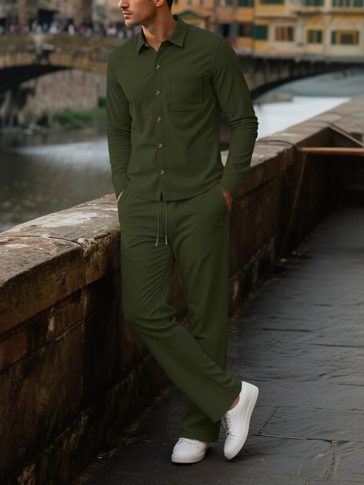Herren eleganter Freizeitanzug mit strukturierter Oberfläche und praktischen Taschen – Marzano