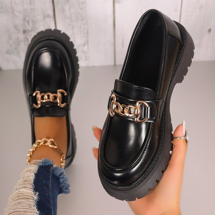 Damen klobige Loafer im Leder-Look mit profiliertem Plateau und Gliederketten-Applikation Echoarchiv