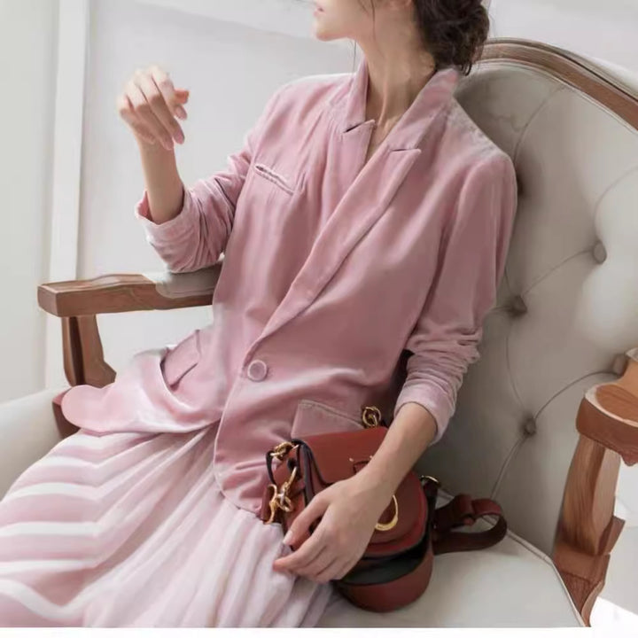 Damen Eleganter Samtblazer Echoarchiv