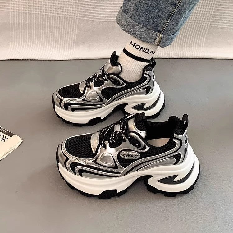 Damen High-Performance Sneakers mit dicker Sohle und reflektierenden Details Echo Archiv