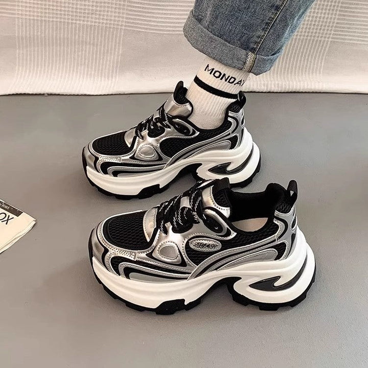 Damen High-Performance Sneakers mit dicker Sohle und reflektierenden Details Echo Archiv