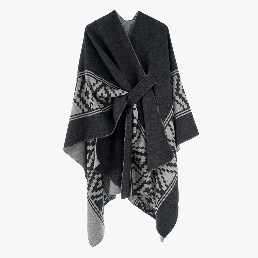 Damen Jacquard‑Ruana mit Bindegürtel und geometrischem Muster – Avérine