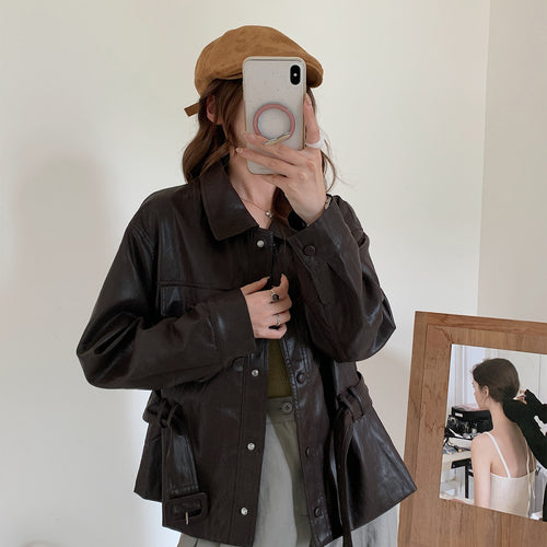 Damen Kurze Oversize-Lederjacke mit Taillenzug und Druckknopfleiste Echoarchiv