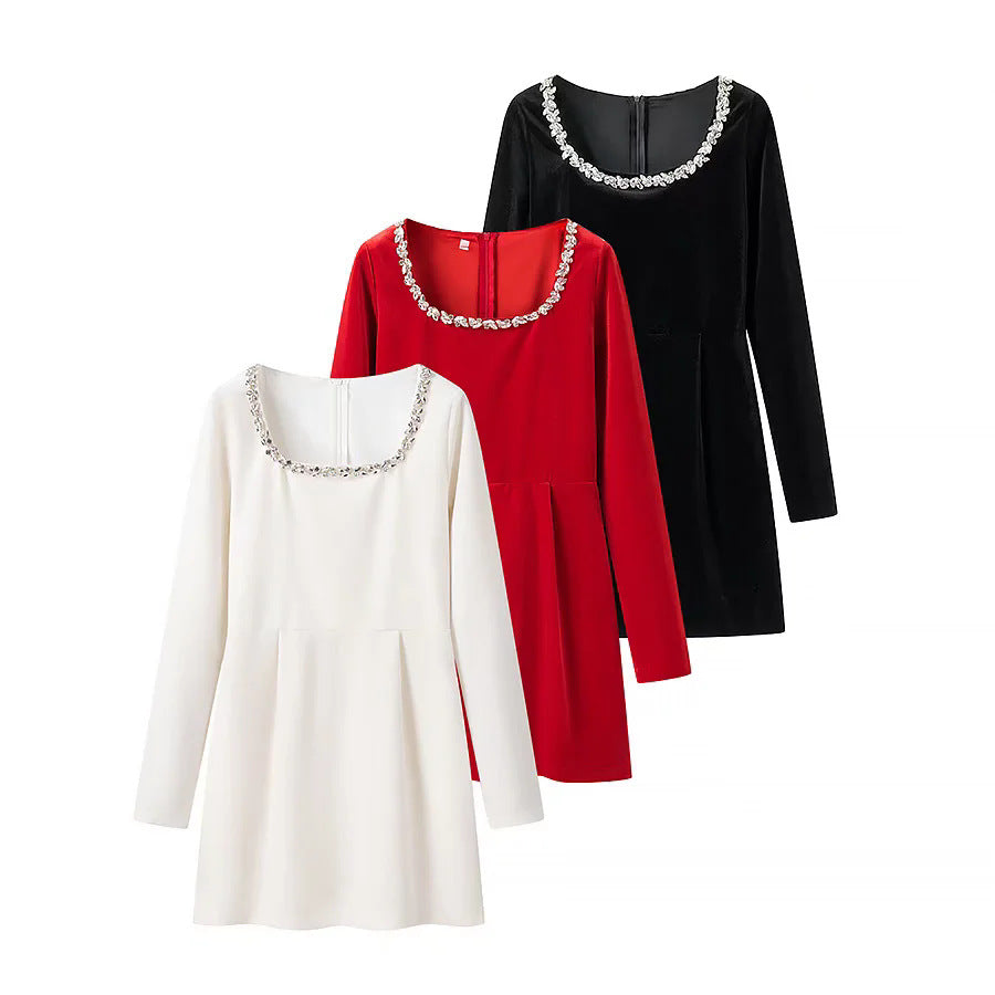 Damen nan elegantes Minikleid mit quadratischem Ausschnitt und Kristallbesatz Echo Archiv