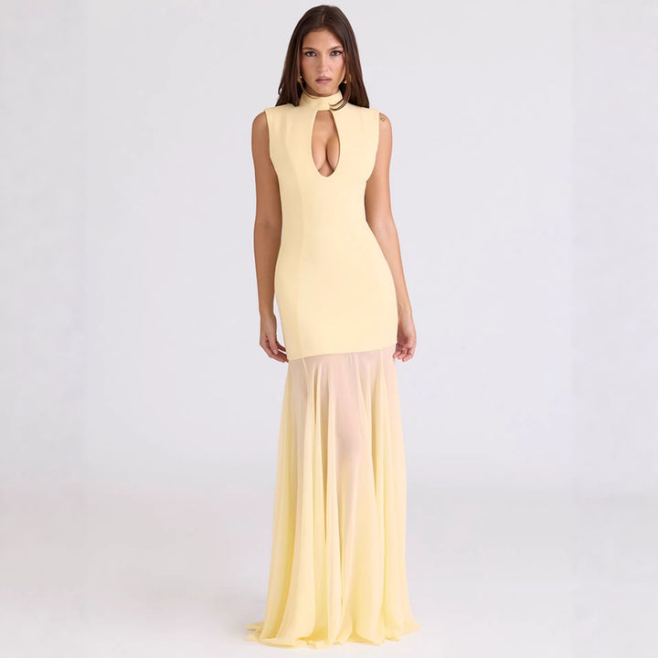 Damen Elegantes Kleid mit hohen Kragen und Schlitz Echo Archiv