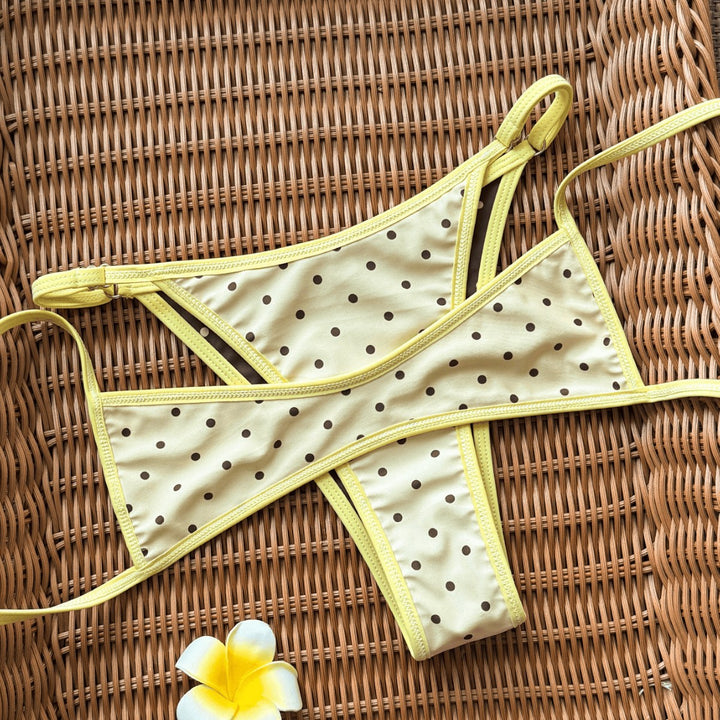 Damen Modischer Slip-Bikini mit trendigen Pünktchen Echo Archiv