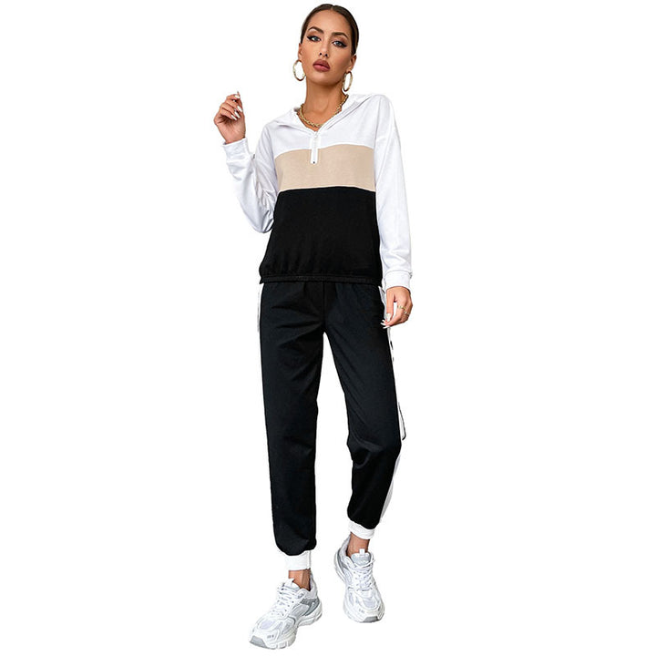 Damen Sportives Jogging-Set mit Kapuze, Tunnelzughose & Seitenstreifen Echoarchiv