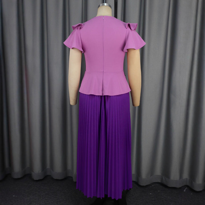 Damen Elegantes Plissee-Kleid mit modischen Rüschendetails und taillierter Jacke Echo Archiv