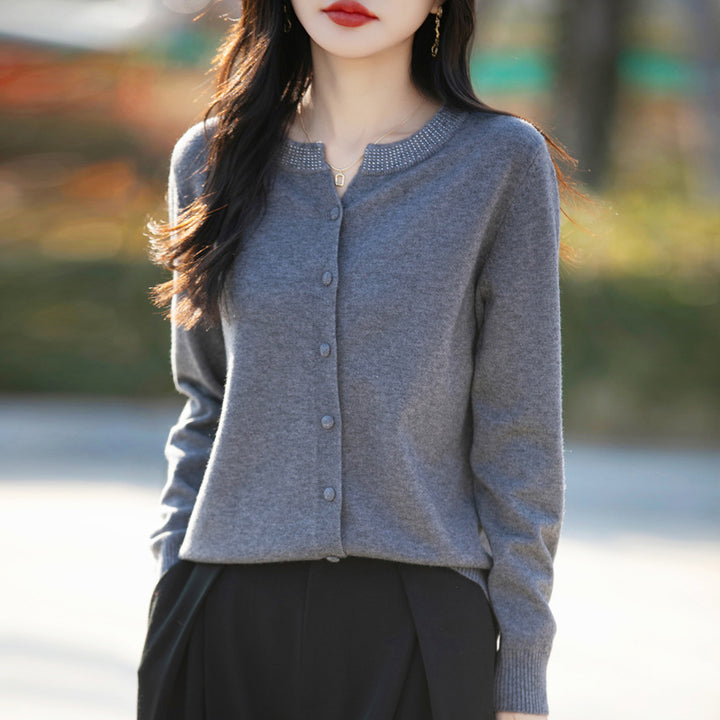 Damen Kurzcardigan aus ultrafeinem Baumwollmix mit funkelnder Kristallkante und Ton-in-Ton-Knopfleiste Echoarchiv