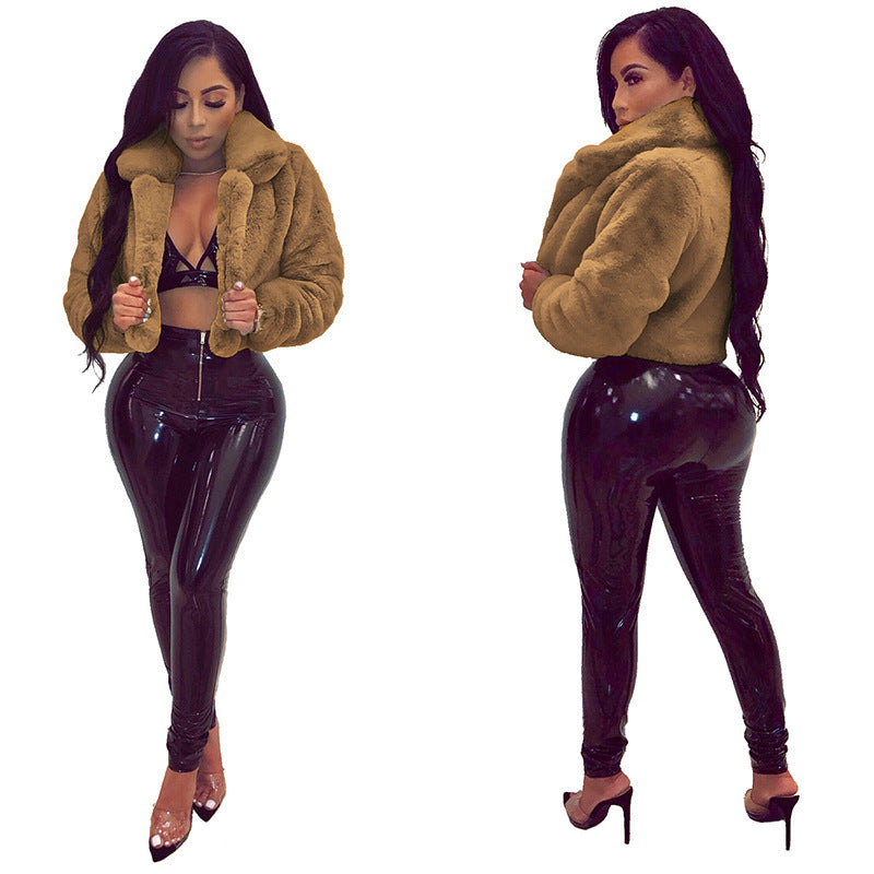 Damen Cropped Kunstpelz‑Blouson mit tailliertem Schnitt, Stehkragen und weichem Teddy‑Finish Echo Archiv