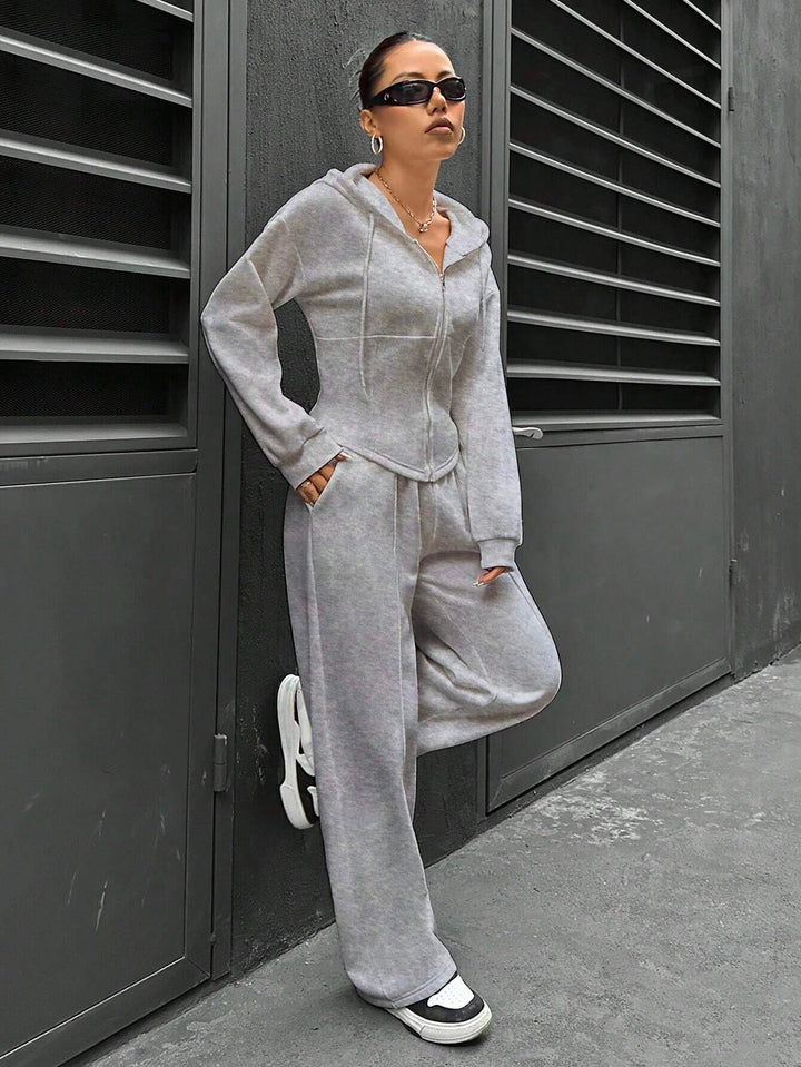 Damen Zip-Hoodie und weite Sweatpants Set mit taillierter Nahtführung Echo Archiv